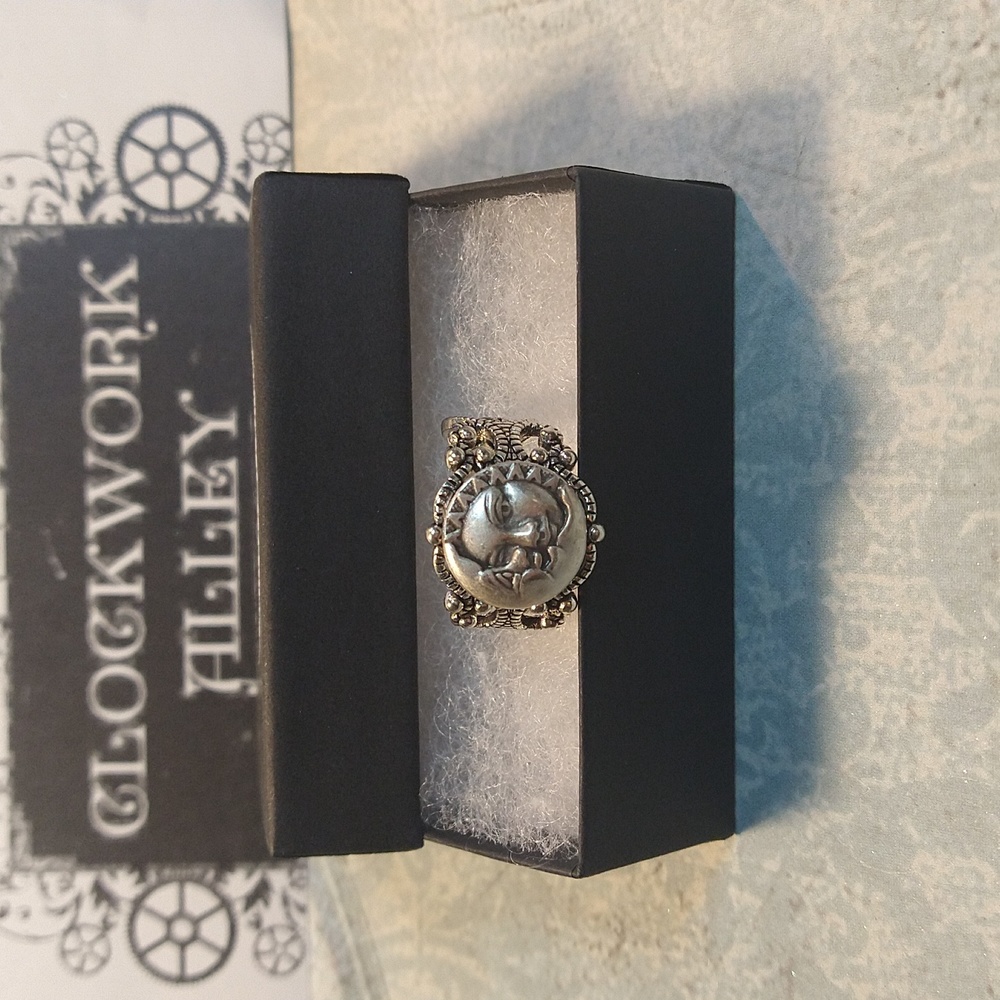 Antique Silver Sun and Moon Ring - Adjustable